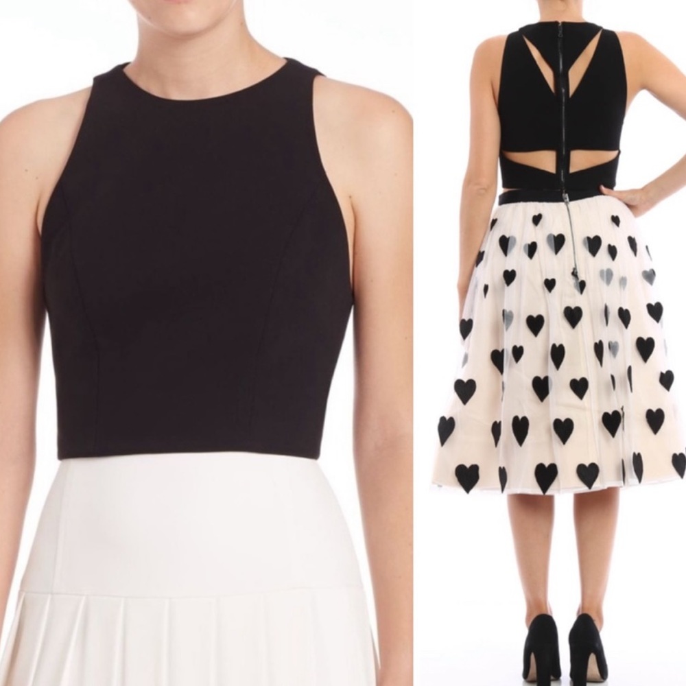 🎉LIKE NEW Alice & Olivia black Barrett cut out back crop top